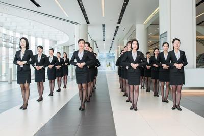 豪车销售顾问气质都那么好，原来要接受这么严格的礼仪训练